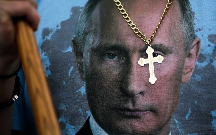 Ο Πούτιν μετά από ένα θαύμα που έζησε δεν βγάζει τον Σταυρό από πάνω του (βίντεο)